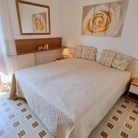 Peschiera Apartment *